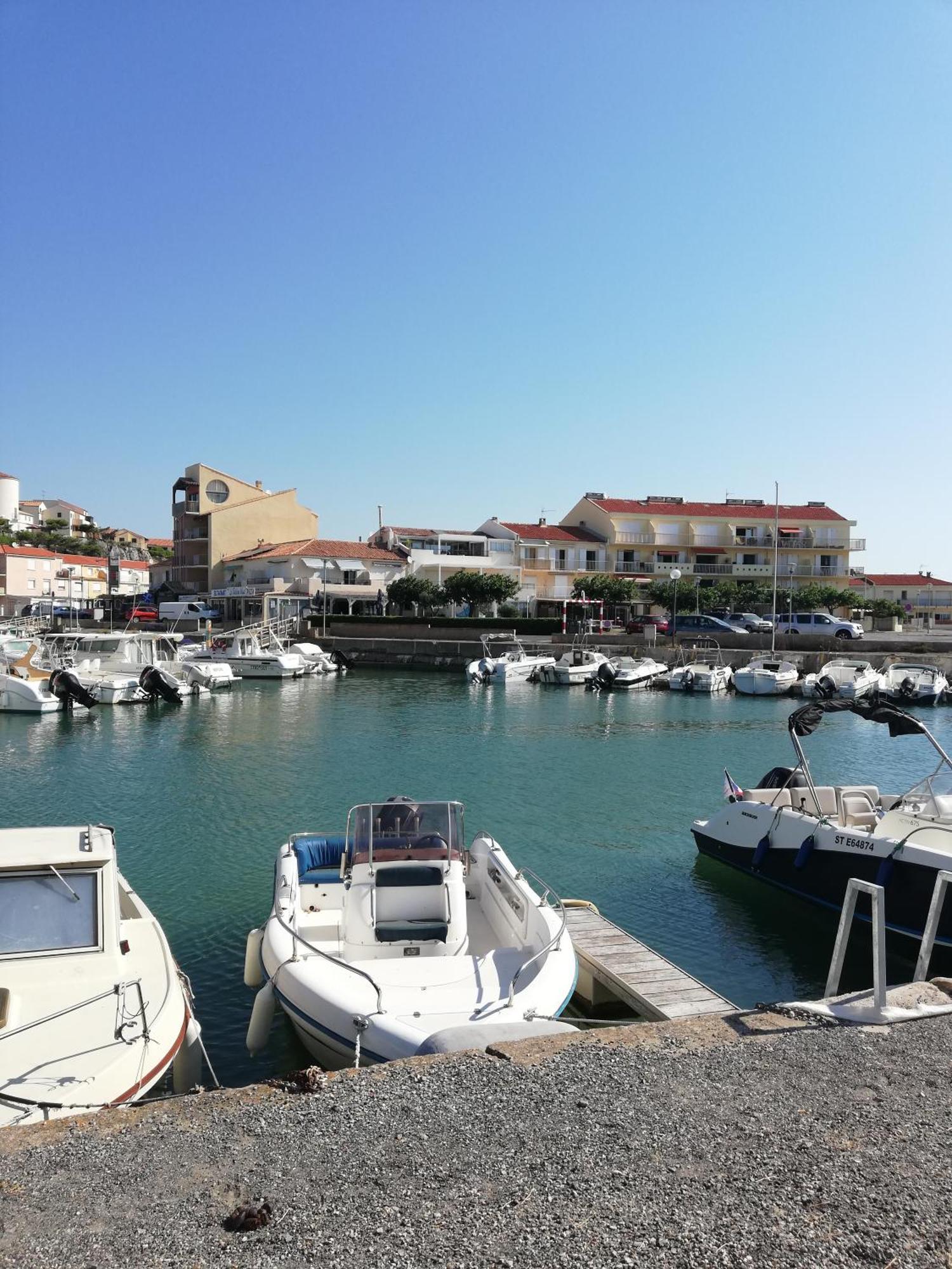 Superbe Appartement Avec Vue Sur Mer Et Port, Parking Prive Saint-Pierre-la-Mer  Exterior photo
